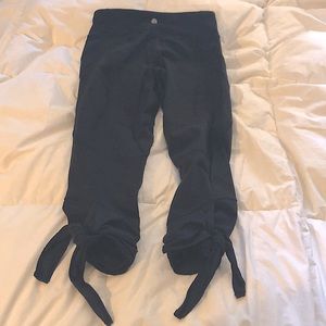 Black tie ankle lululemon leggings 4